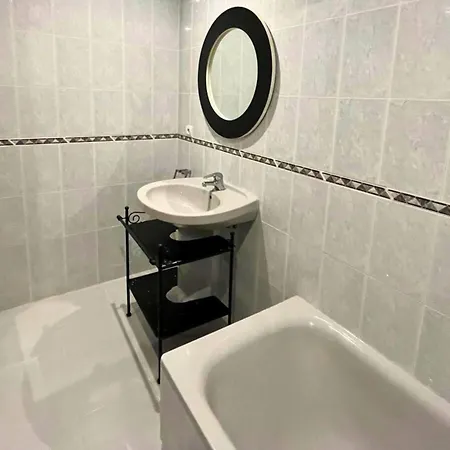 Flat With Swimming Pool And Parking Playa Mutxavista In Apartment *