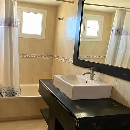 Flat With Swimming Pool And Parking Playa Mutxavista In